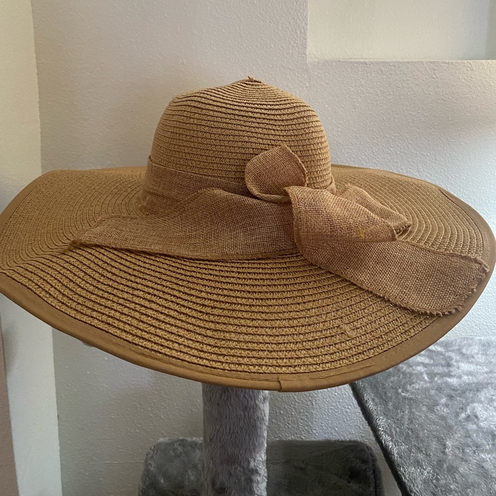 New Women’s Floppy Hat